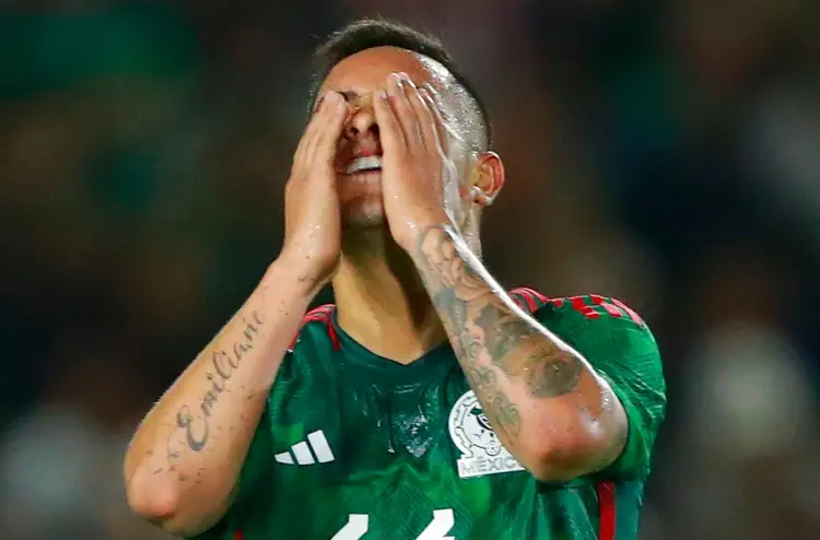 Estados Unidos exhibe con goleada a México y va a la final
