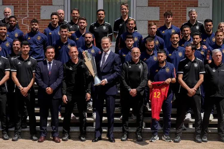 Rey de España recibe a su Selección tras ganar la Nations League