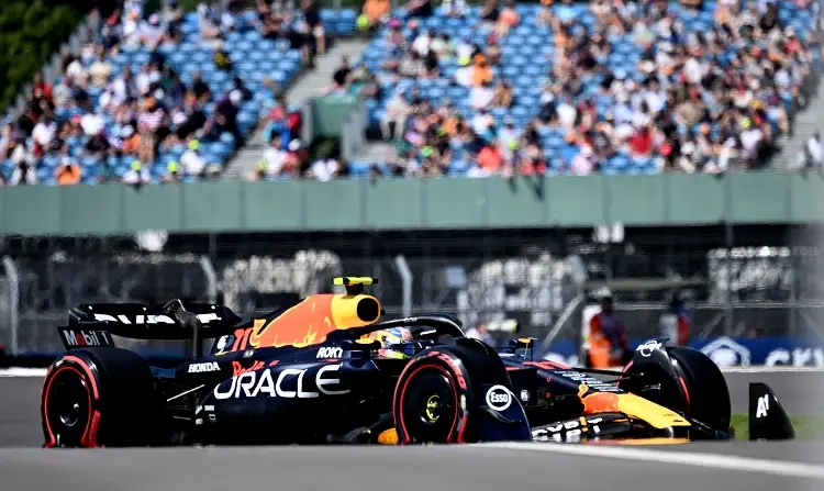 'Checo' recupera terreno en Silverstone