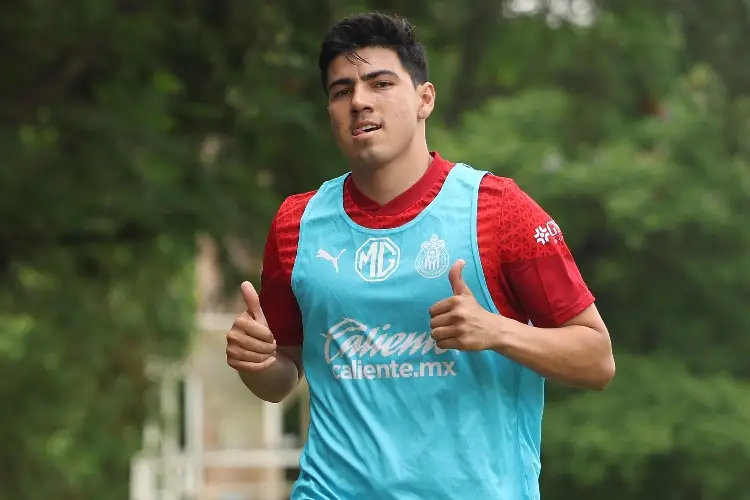 Erick Gutiérrez no está listo para jugar con Chivas