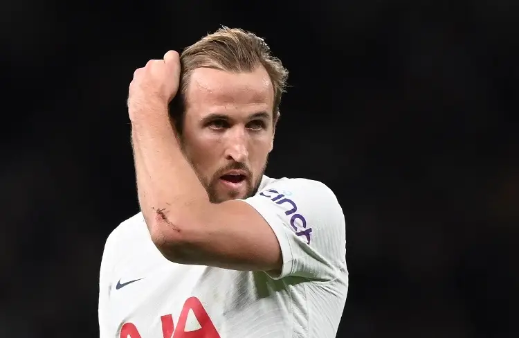 Kane sí viaja con Tottenham a la pretemporada