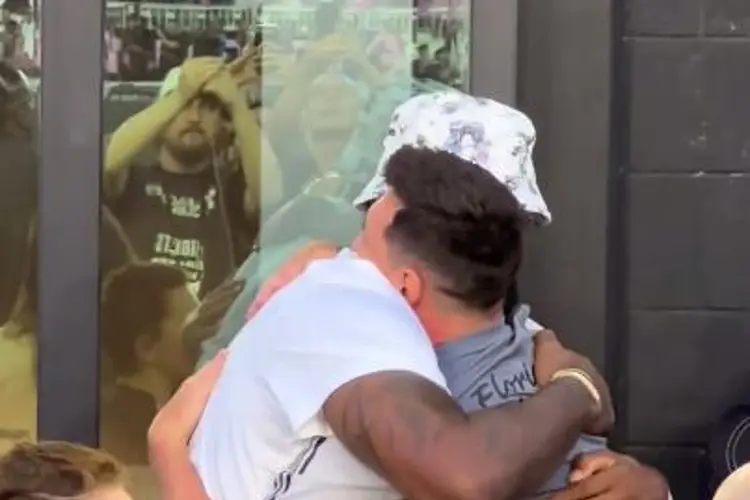 Messi y LeBron se funden en un abrazo en Miami (VIDEO)