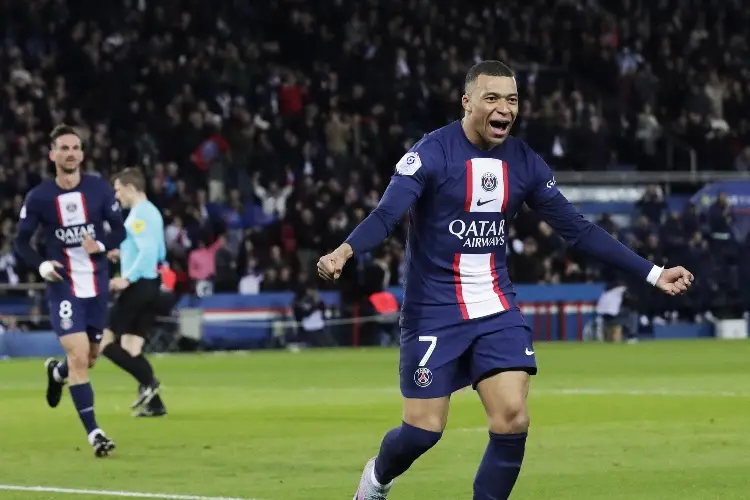 Compañero de Mbappé anhela que siga en el PSG