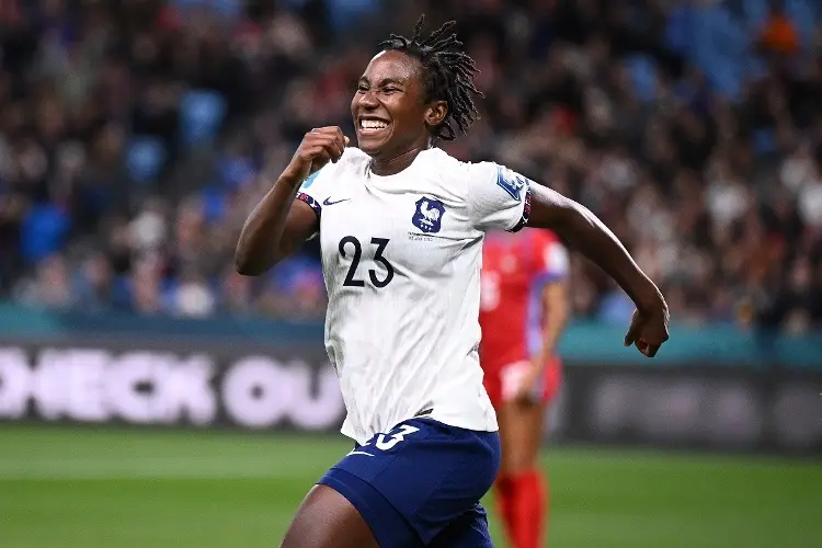 Francia remonta y avanza a Octavos del Mundial Femenil