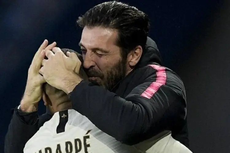 Mbappé dedica palabras a Buffon por su retirada