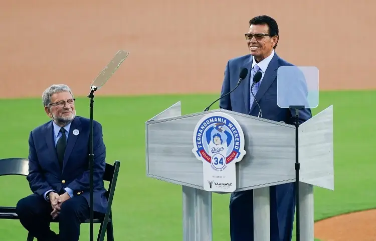 ¡'Toro' inmortal! Dodgers retira número de Fernando Valenzuela