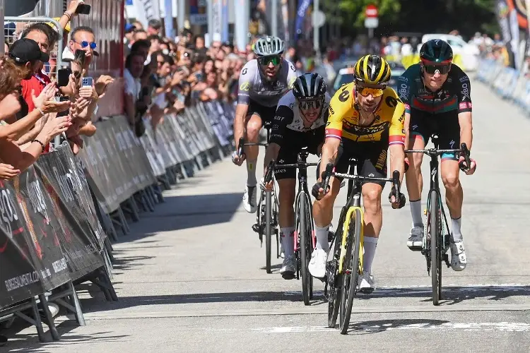 Primoz Roglic ya es líder de la Vuelta a Burgos