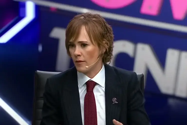 Acusan a Marion Reimers de plagiar texto de libro a mujeres
