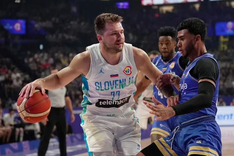 Doncic se luce en el Mundial y frena a Venezuela