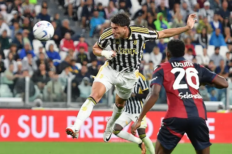 Vlahovic rescata un punto para la Juventus 