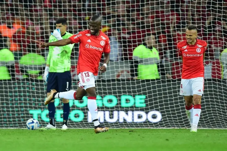 Enner Valencia mete al Internacional a semis de la Libertadores