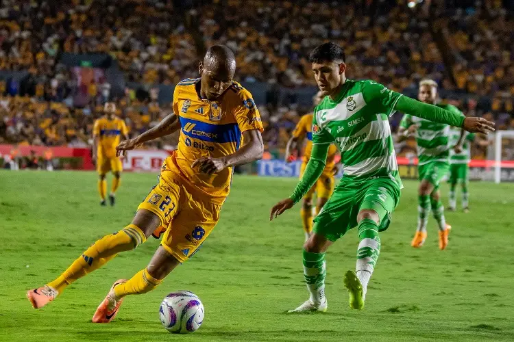 Tigres remonta y se impone a Santos en el fin de la jornada 5