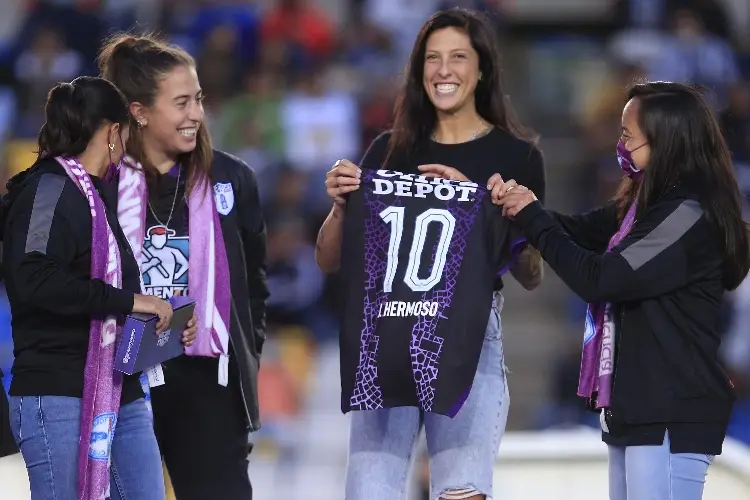 Pachuca hará homenaje a Jenni Hermoso por ganar el Mundial