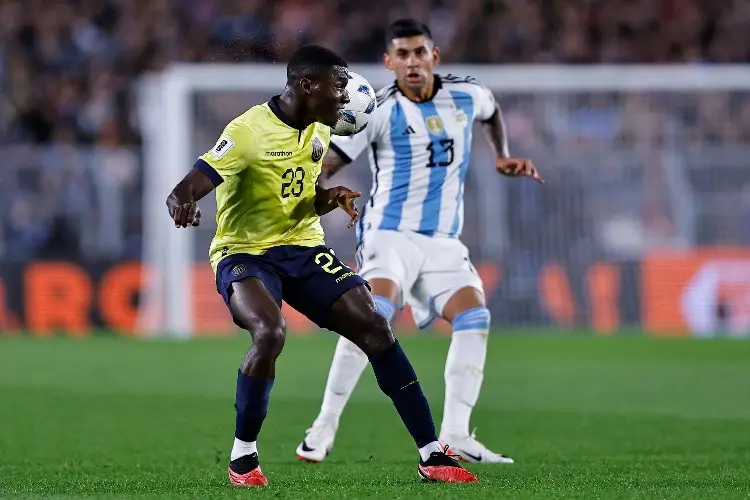 Ecuador recupera jugadores previo a medirse a Uruguay