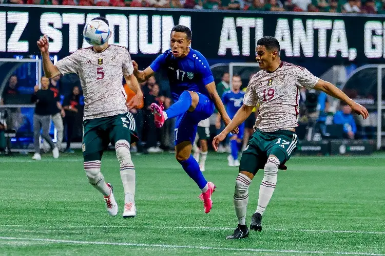 México empata con Uzbekistán en lluvia de goles