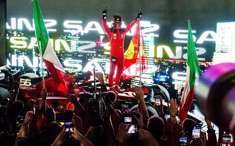 Esto dijo Carlos Sainz tras ganar en Singapur y acabar con la hegemonía de Red Bull