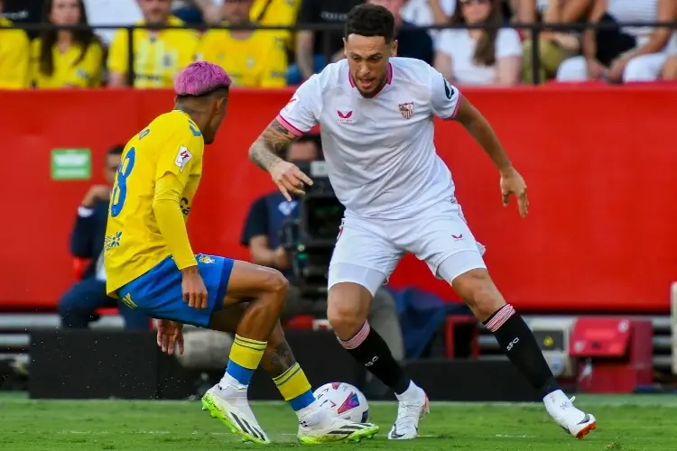 Julián Araujo y Las Palmas se hunden ante un Sevilla que disfruta el debut de Sergio Ramos