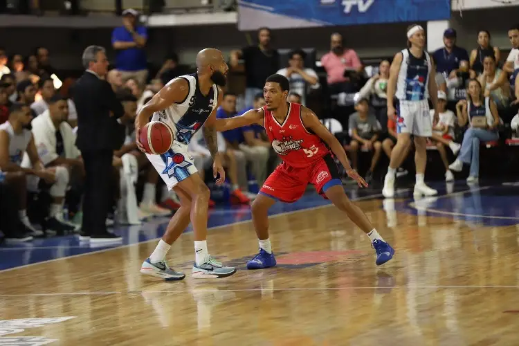 Halcones Rojos tropieza en el primer juego ante Astros