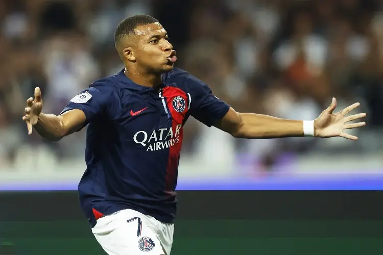 Presidente del PSG rompe el silencio sobre Mbappé y pide que gane el Balón de Oro