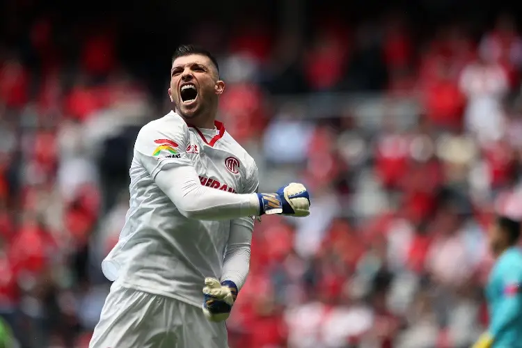 Toluca presenta queja por agresión a Tiago Volpi