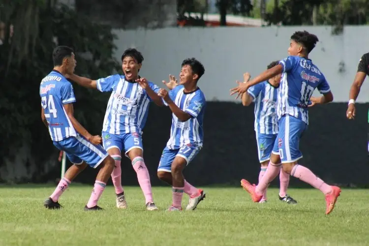 Córdoba FC gana y toma el liderato en la Liga TDP