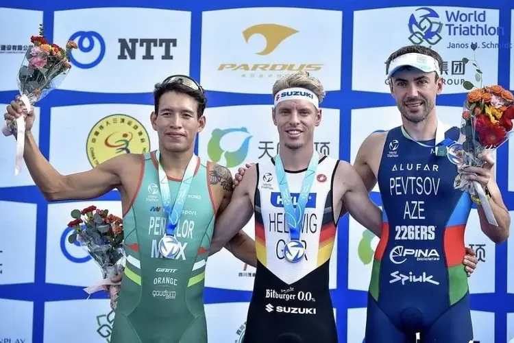 Mexicano Aram Peñaflor gana medalla en Mundial de Triatlón 