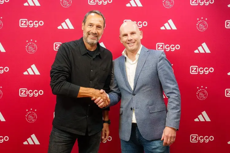 Ajax contrata a ex DT de las Chivas