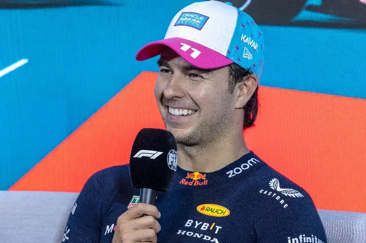 Sergio Pérez en pláticas para renovar con Red Bull