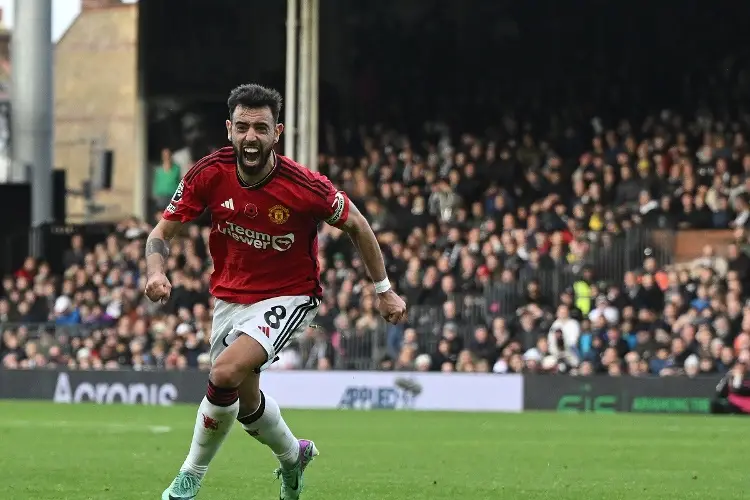 Manchester United respira ante Fulham de Raúl Jiménez