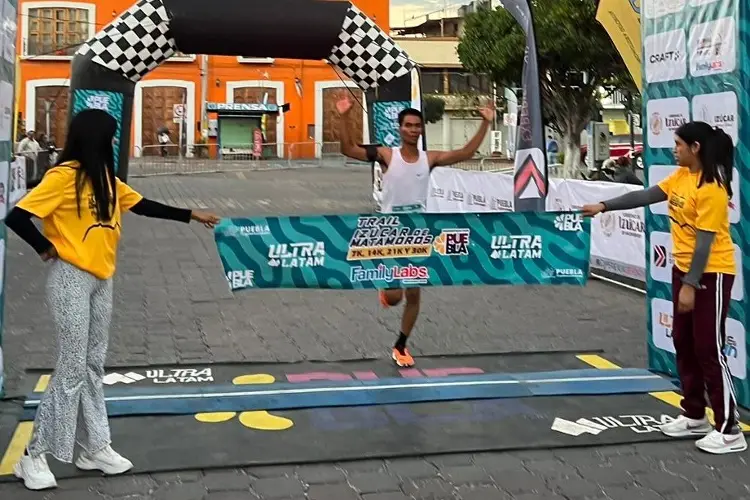 Karen Mora y Ranulfo Sánchez conquistan el Trail Izúcar de Matamoros 
