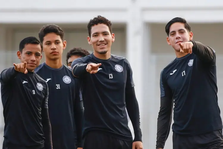 Racing FC Porto Palmeiras busca asegurar el liderato contra Aguacateros