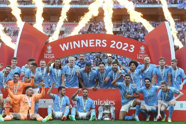 Futbolista denuncia al Manchester City por falta de pagos