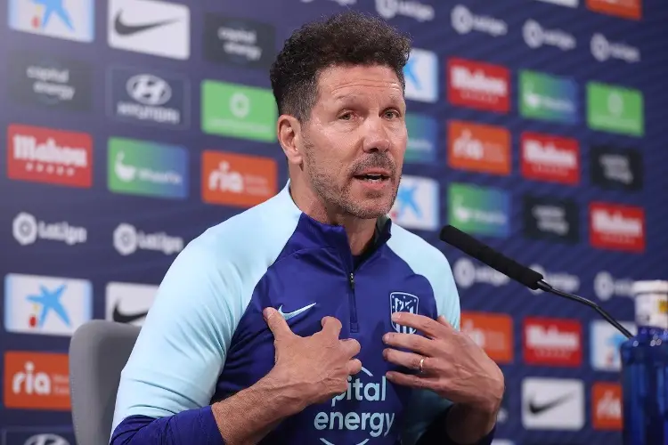 Simeone sabe lo que piensa Scaloni, que se quiere ir de Argentina