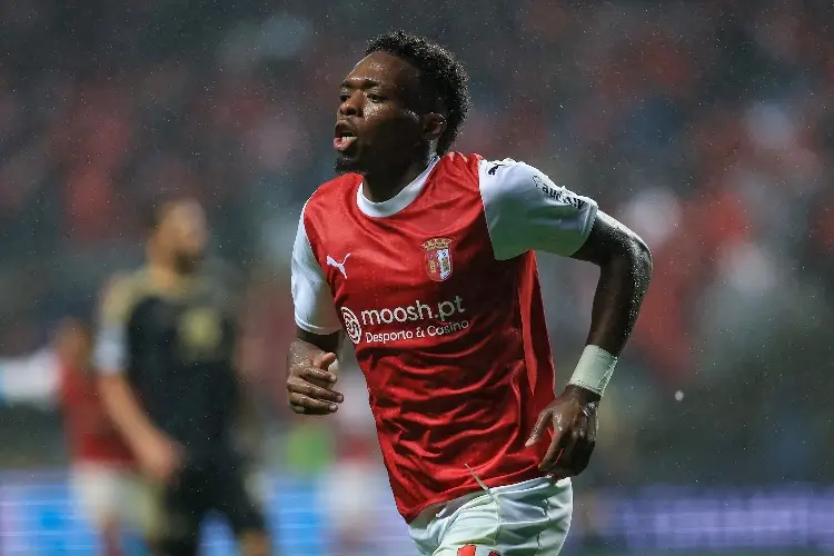 Sporting Braga se aferra a la vida en la Champions
