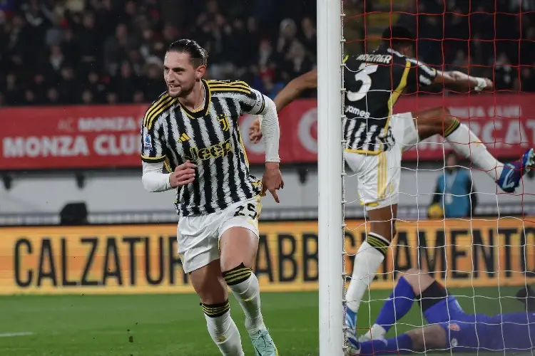 Juventus triunfa y toma el liderato provisional de la Serie A
