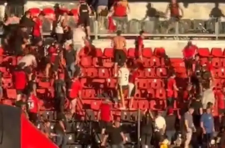 Caos en Argentina tras descenso del Colón (VIDEOS)