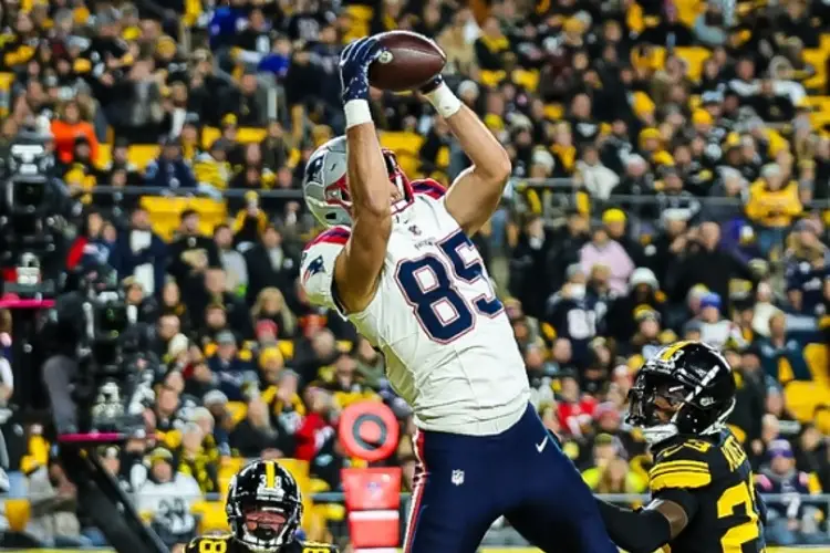 NFL: Patriots sorprende y aniquila a los Steelers