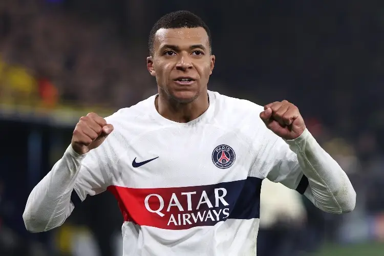Ancelotti se niega a hablar de Mbappé