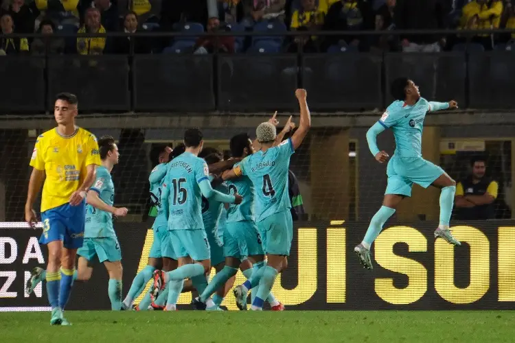 ¡No dejan de sufrir! Barcelona gana con penal en el último minuto 