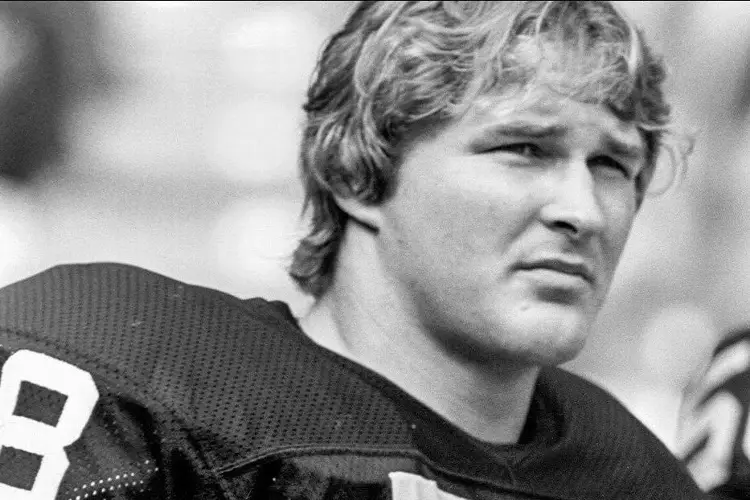 Fallece leyenda de los Raiders