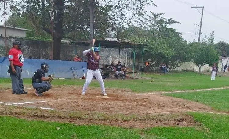 El Tejar se pone en ventaja en playoffs de la Liga Veracruzana de Beisbol