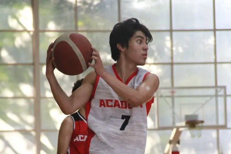 Academia Halcones Rojos regresa a las actividades