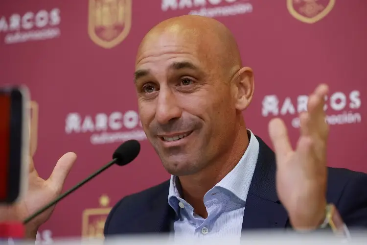 Rubiales insiste en que Jenni Hermoso es una 'mentirosa'