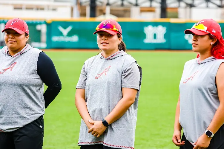 Marlen Lagunes le pone sabor a El Águila Femenil