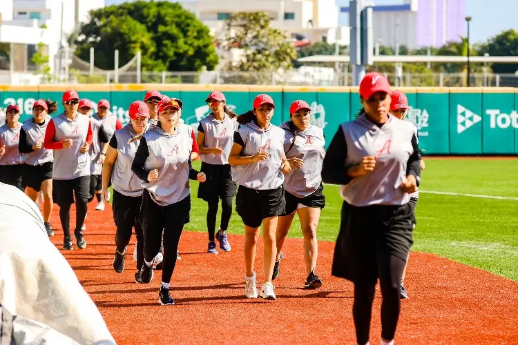 El Águila Femenil trabaja intensamente para debutar en Liga Mexicana de Softbol