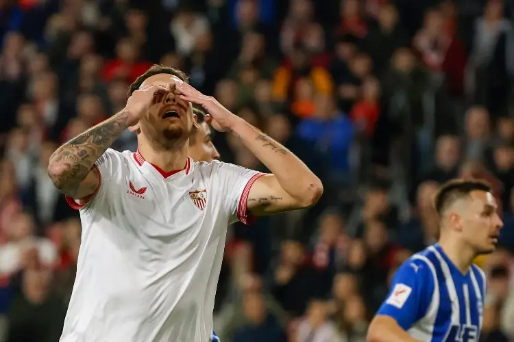 Alavés gana y alarga la crisis del Sevilla