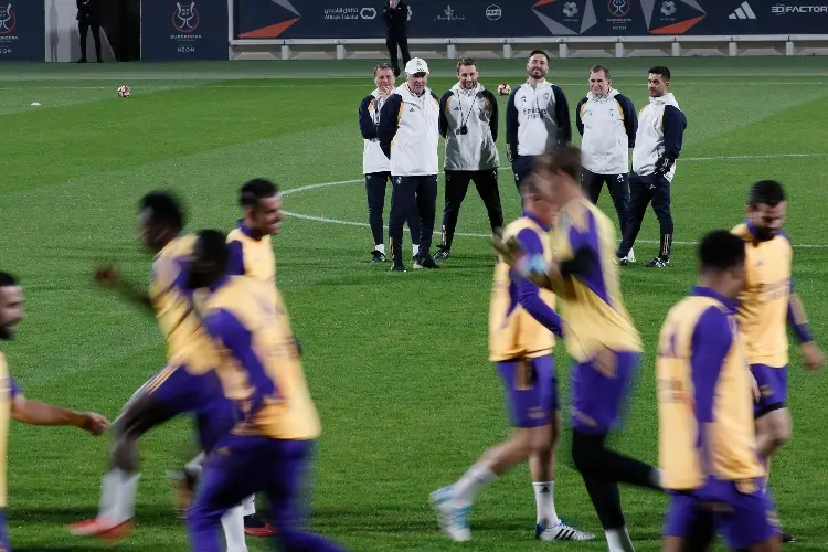 Real Madrid con equipo completo, Barcelona tiene bajas