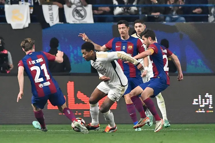 Futbolista del Barcelona explica por qué Real Madrid los goleó en la Supercopa