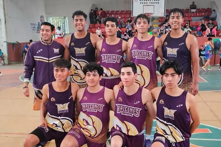 Academia de Halcones de Xalapa inicia el 2024 con títulos en torneos estatales