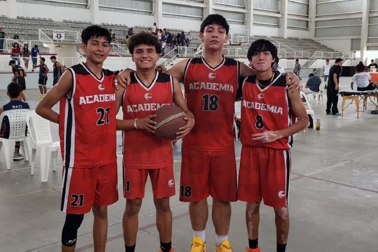 Equipo 3x3 de Academia Halcones Rojos avanza a torneo estatal